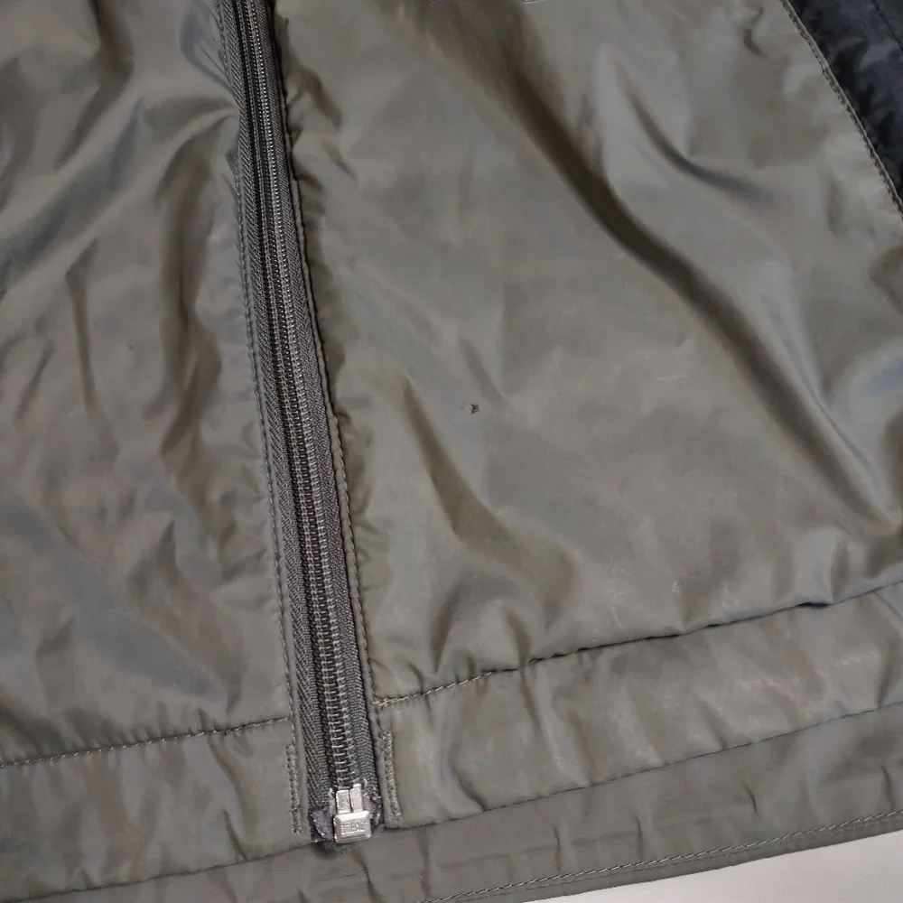 Columbia Men's Windbreaker Jacket Gray Zip Up Hooded Size M